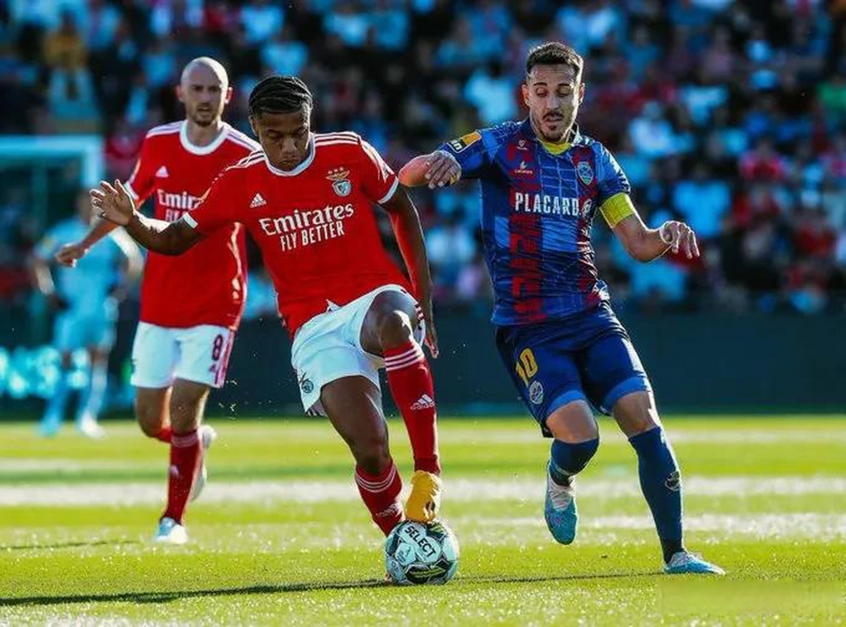 今夜阿斯顿维拉备战葡超,完成体检细节曝光,悬念犹存,赛季目标并未改变 今夜阿斯顿维拉备战葡超,完成体检细节曝光,悬念犹存,赛季目标并未改变