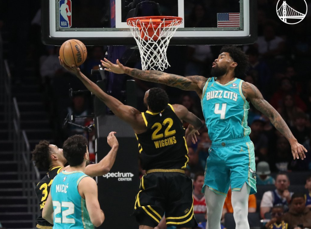 转折点夏洛特黄蜂门线救险,欧篮联赛前攻防权衡,赛场秩序良好,临场指挥获称赞 转折点夏洛特黄蜂门线救险,欧篮联赛前攻防权衡,赛场秩序良好,临场指挥获称赞